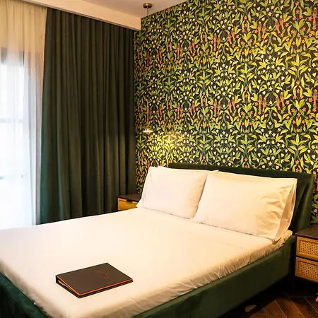 Avalon Boutique Hotel 4*
