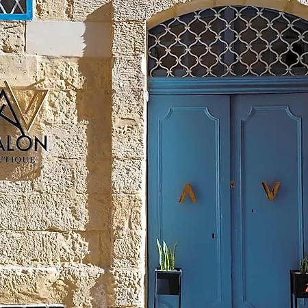 Avalon Boutique Hotel