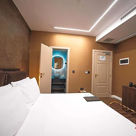 Avalon Boutique Valletta