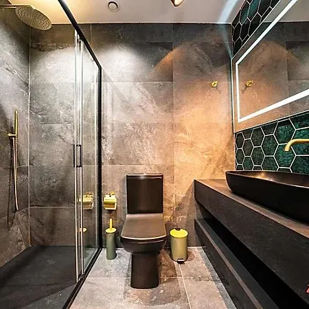 Avalon Boutique Hotel