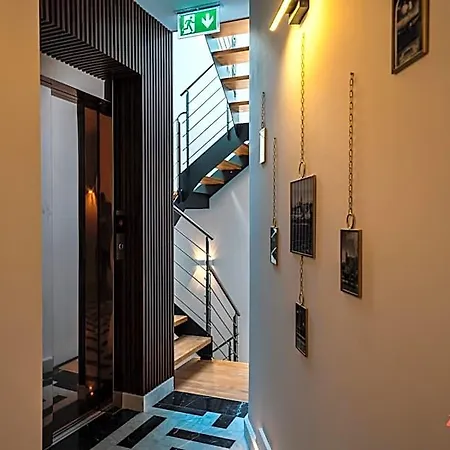 Avalon Boutique 4*