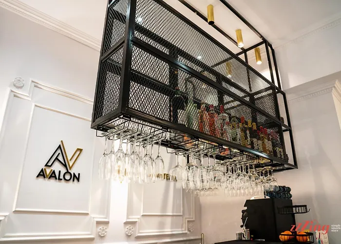 Avalon Boutique * Valletta